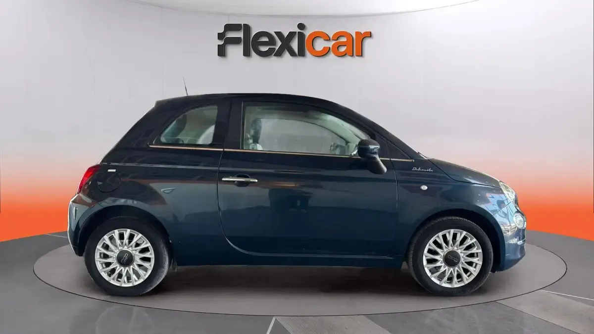 Usado Fiat 500 Dolcevita 70 CV (51 kW) 2023 Azul Berlina