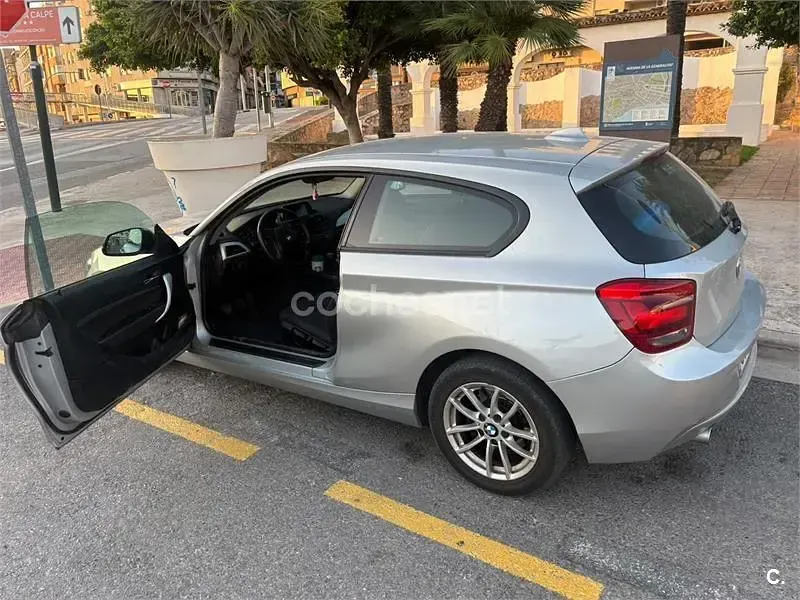 Usado BMW 116 116 CV (85 kW) 2013 Gris / plata Utilitario