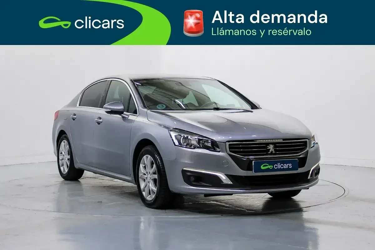 Usado Peugeot 508 Allure 120 CV (88 kW) 2017 Gris / plata Berlina