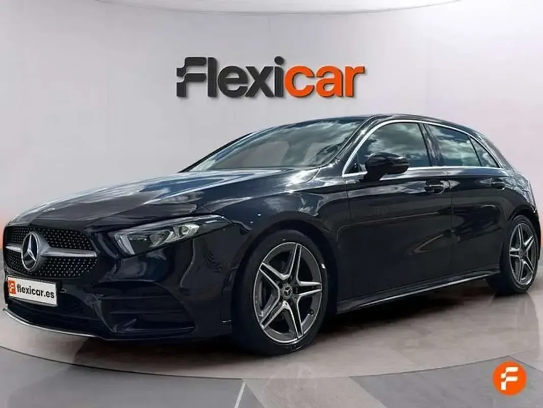 Usado Mercedes A180 109 CV (80 kW) 2020 Negro Utilitario