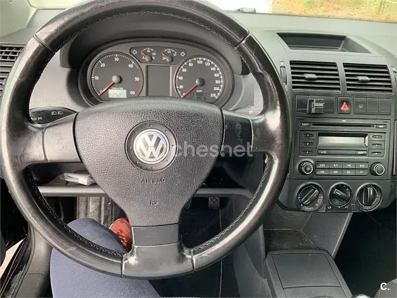 Usado VW Polo Edition 80 CV (58 kW) 2007 Negro Utilitario