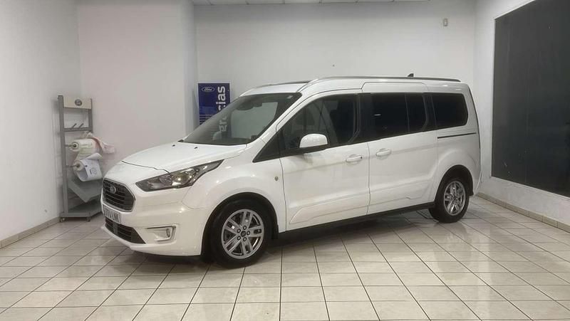 Usado Ford Tourneo Titanium 101 CV (74 kW) 2021 Blanco Monovolumen