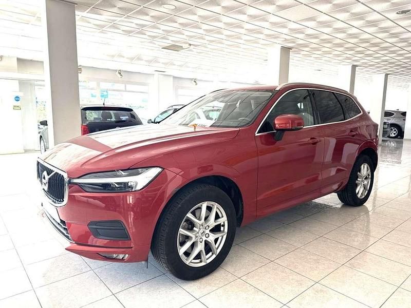 Rojo Usado 2021 Volvo XC60 Momentum SUV | 28.990 € (Buen precio) - Imagen 1/4