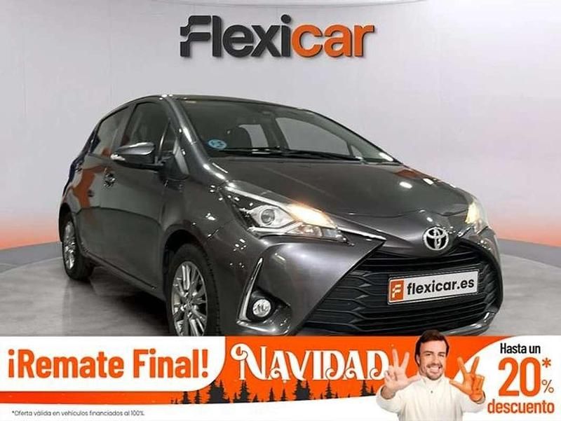 Gris Usado 2017 Toyota Yaris Hybrid Active Utilitario | 11.490 € (Un poco caro) - Imagen 1/4