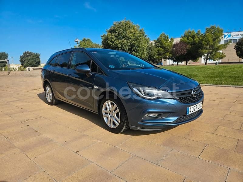 Azul Usado 2016 Opel Astra Selective Berlina | 6990 € (Buen precio) - Imagen 1/4