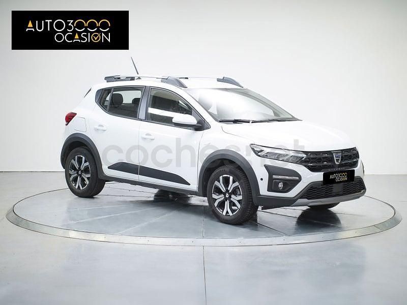 Usado Dacia Sandero Comfort 91 CV (66 kW) 2022 Blanco Berlina