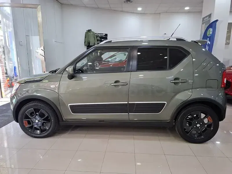 Usado Suzuki Ignis 83 CV (61 kW) 2020 Verde SUV