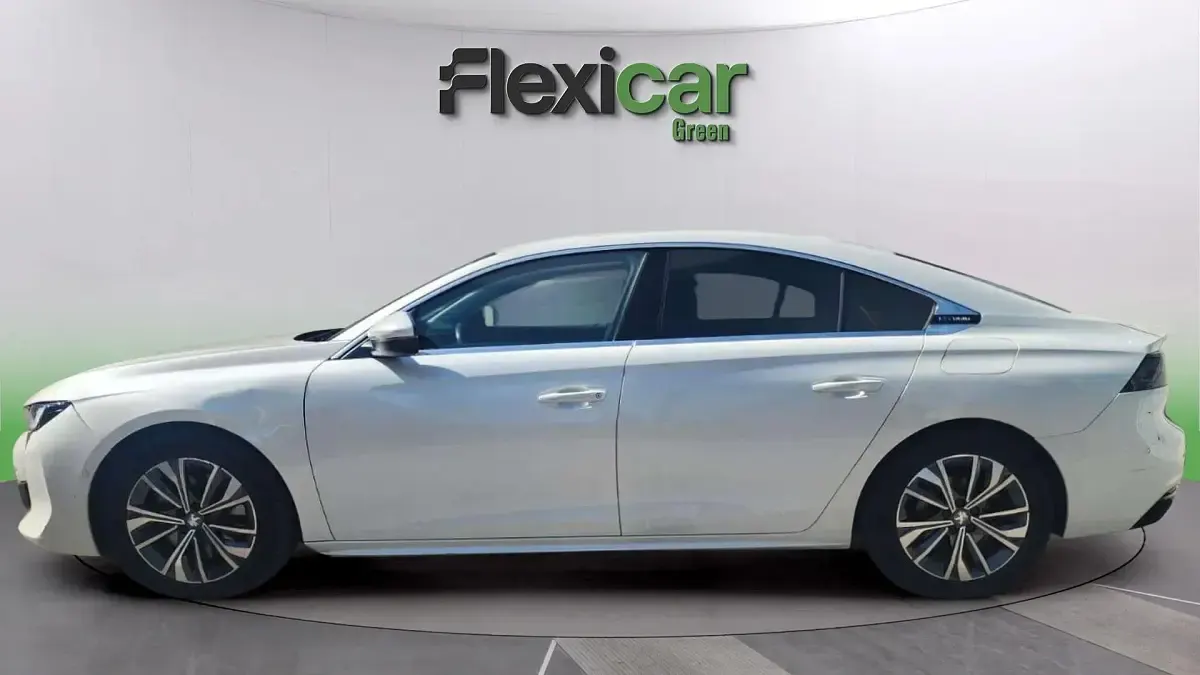 Usado Peugeot 508 SW Allure 226 CV (166 kW) 2021 Blanco Familiar