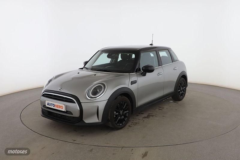 Gris Usado 2023 Mini Cooper Utilitario | 25.299 € (Un poco caro) - Imagen 1/3