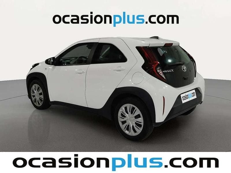 Usado Toyota Aygo Play 72 CV (52 kW) 2023 Blanco Utilitario