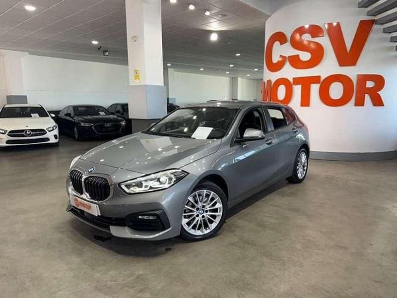 Usado BMW 118 136 CV (100 kW) 2023 Gris Utilitario