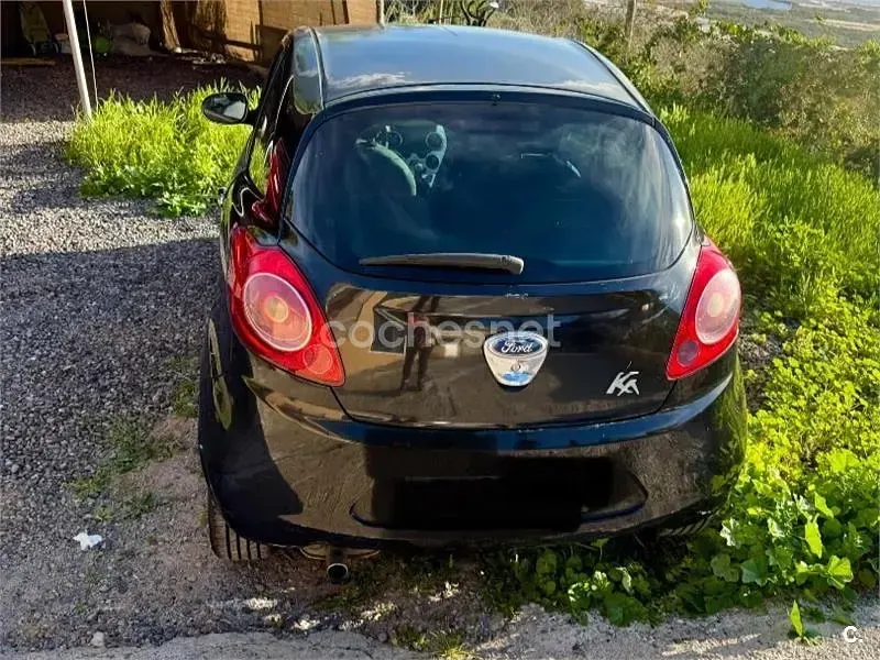 Usado Ford Ka Trend 69 CV (50 kW) 2009 Negro Utilitario