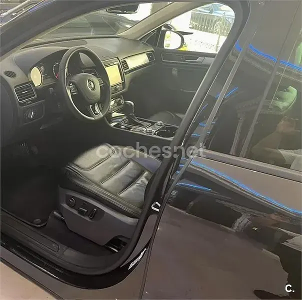 Usado VW Touareg R-line 262 CV (192 kW) 2016 Negro SUV