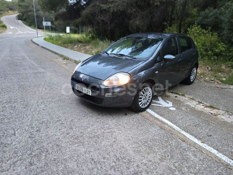 Gris / plata Usado 2012 Fiat Punto Easy Utilitario | 4700 € (Precio justo) - Imagen 1/4