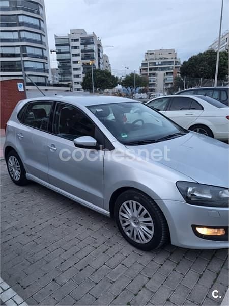 Usado VW Polo 75 CV (55 kW) 2012 Gris / plata Berlina