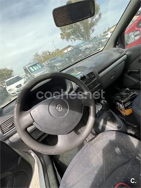 Usado Renault Clio II Authentique 85 CV (62 kW) 2007 Blanco Berlina