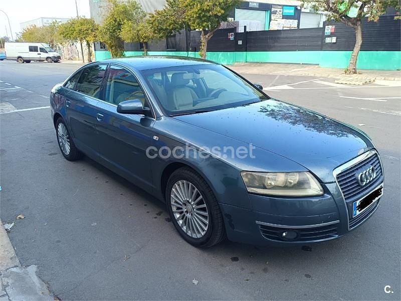Usado Audi A6 140 CV (102 kW) 2005 Azul Berlina