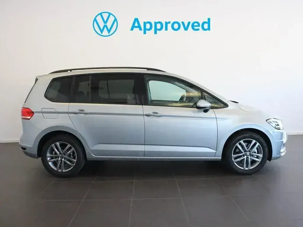 Nuevo VW Touran 150 CV (110 kW) 2025 Gris Monovolumen