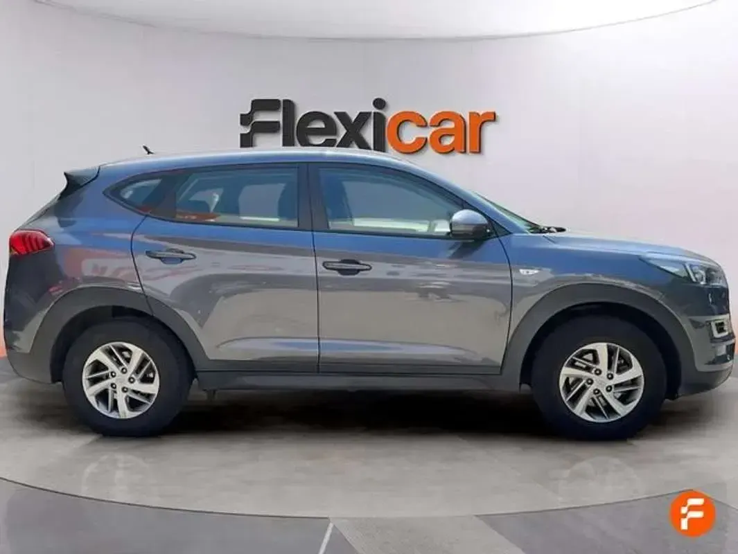 Usado Hyundai Tucson 132 CV (97 kW) 2020 Gris SUV