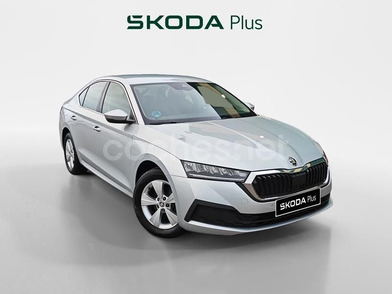 Blanco Usado 2022 Skoda Octavia Style Berlina | 18.490 € (Precio justo) - Imagen 1/4