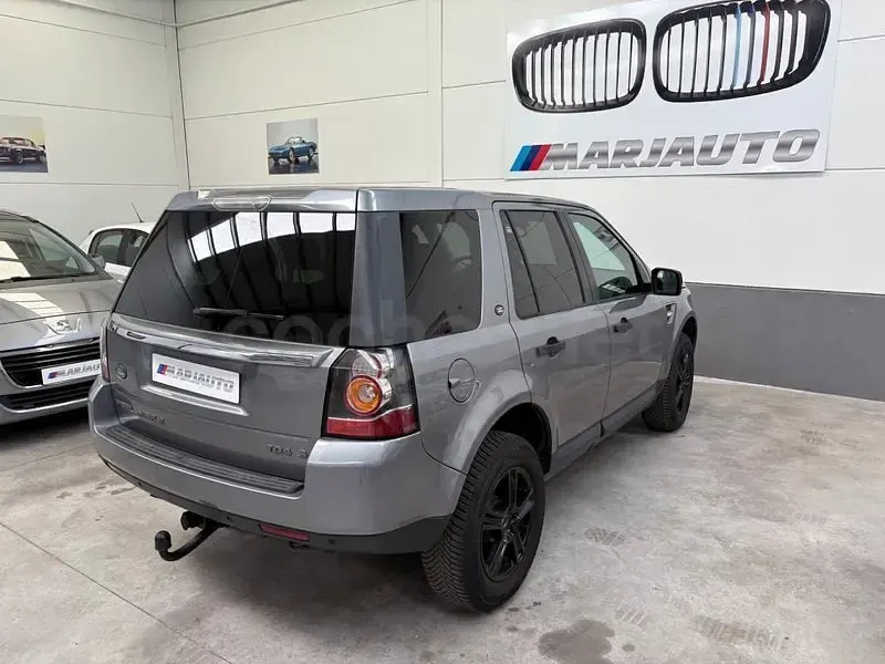 Usado Land Rover Freelander 2 S 150 CV (110 kW) 2013 Gris / plata SUV