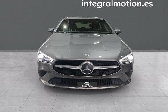 Usado Mercedes CLA200 Shooting Brake 149 CV (109 kW) 2021 Gris Familiar