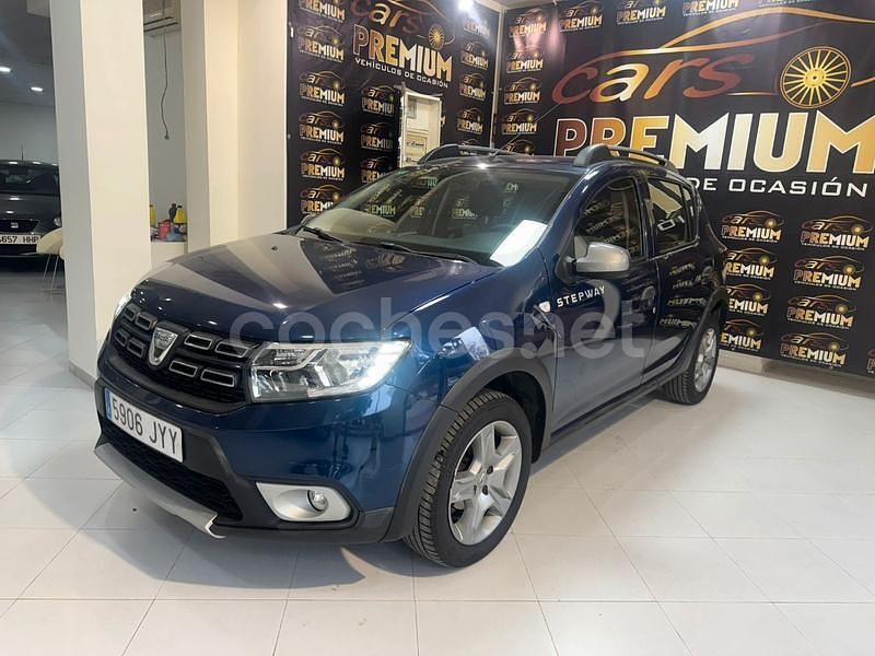 Usado Dacia Sandero Stepway 90 CV (66 kW) 2017 Azul Utilitario