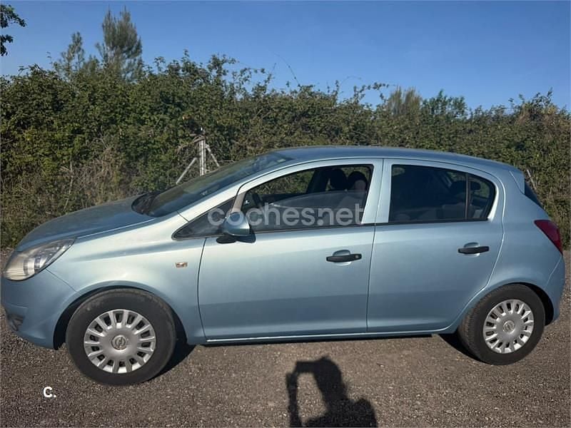 Usado Opel Corsa Essentia 85 CV (62 kW) 2010 Azul Utilitario