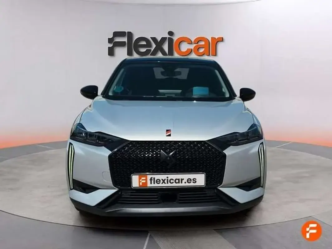 Usado DS Automobiles DS3 Crossback Performance 131 CV (96 kW) 2023 Gris SUV