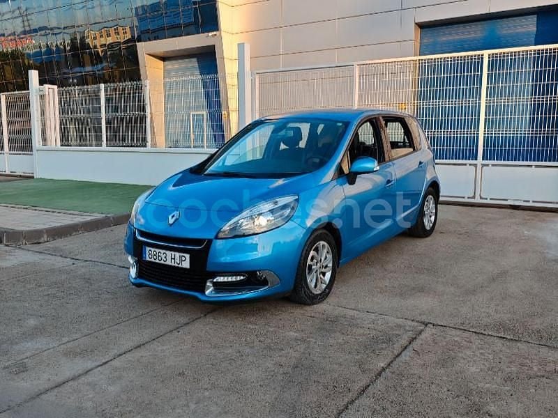 Usado Renault Grand Scénic III Dynamique 110 CV (80 kW) 2012 Azul Monovolumen