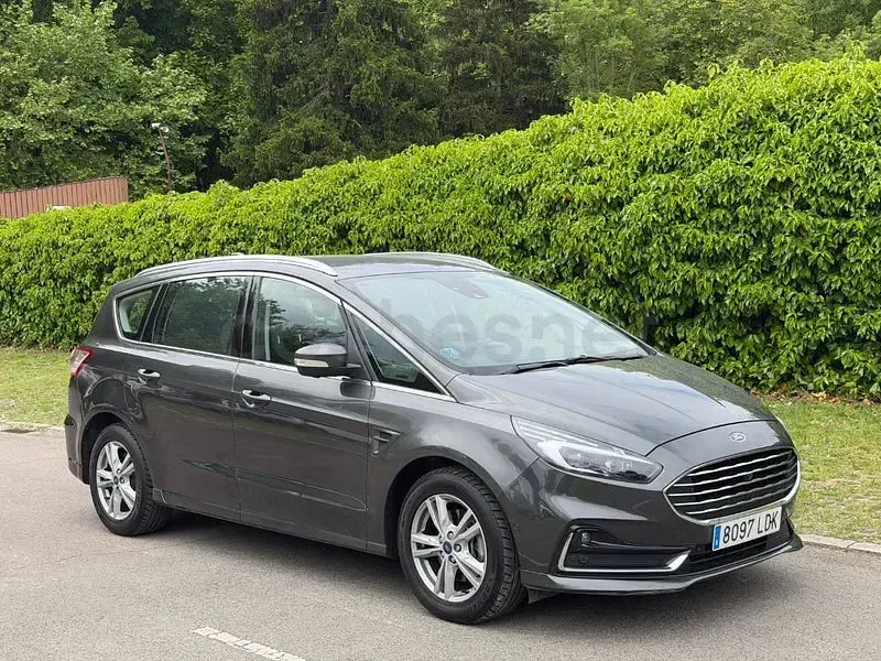 Usado Ford S-MAX Titanium 190 CV (139 kW) 2020 Gris / plata Monovolumen