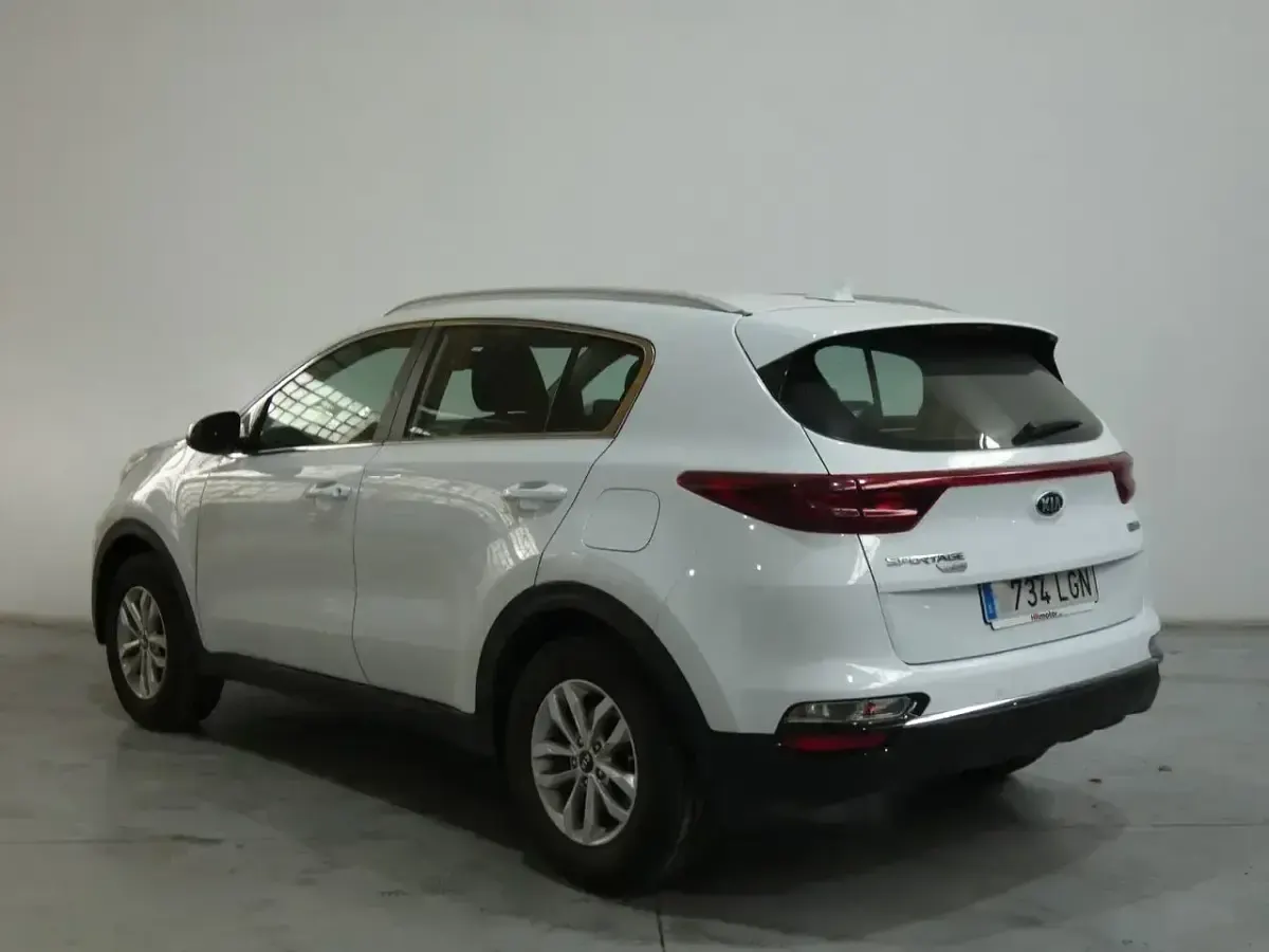 Usado Kia Sportage 115 CV (84 kW) 2020 Blanco SUV