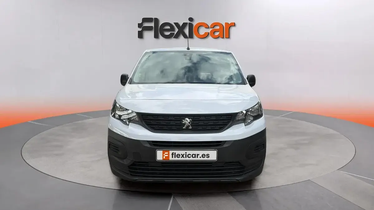 Begagnad Peugeot Rifter Active 110 HK (80 kW) 2023 Vit Minibuss