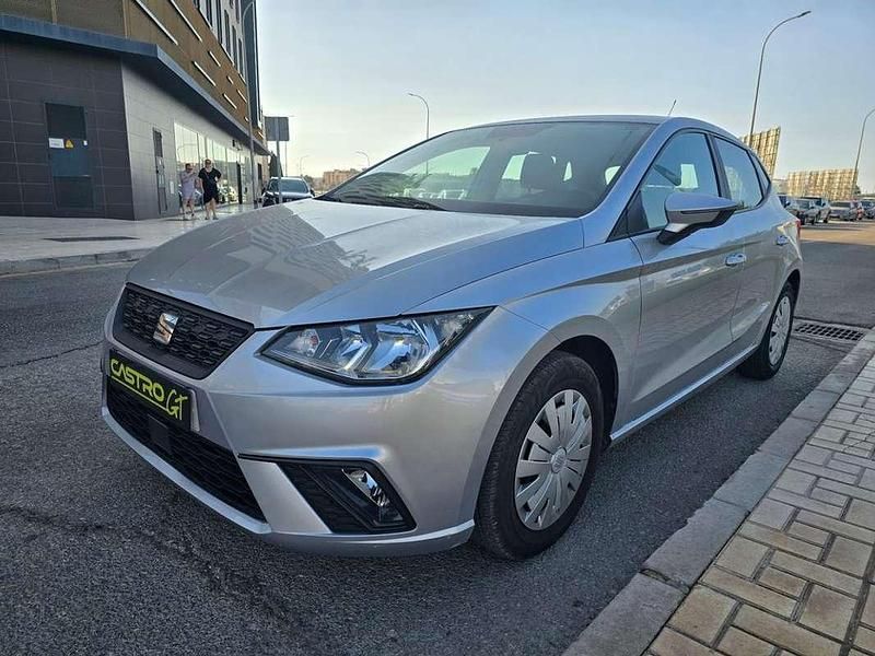 Usado Seat Ibiza Reference 80 CV (58 kW) 2021 Gris Utilitario