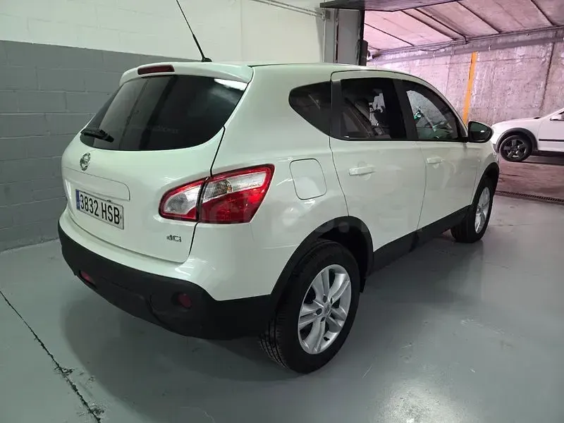 Usado Nissan Qashqai Acenta 110 CV (80 kW) 2013 Blanco SUV
