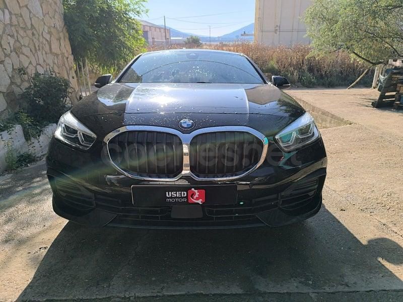 Usado BMW 116 Comfort Edition 116 CV (85 kW) 2023 Negro Utilitario