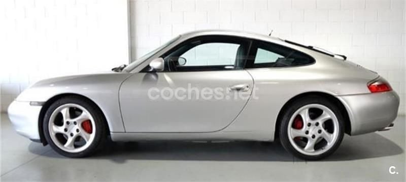 Gris / plata Usado 1998 Porsche 911 Carrera 4 Coupe | 40.000 € - Imagen 1/4