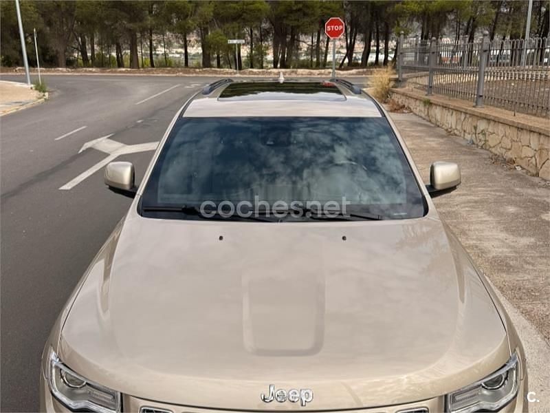 Usado Jeep Grand Cherokee Summit 250 CV (183 kW) 2015 Beige SUV