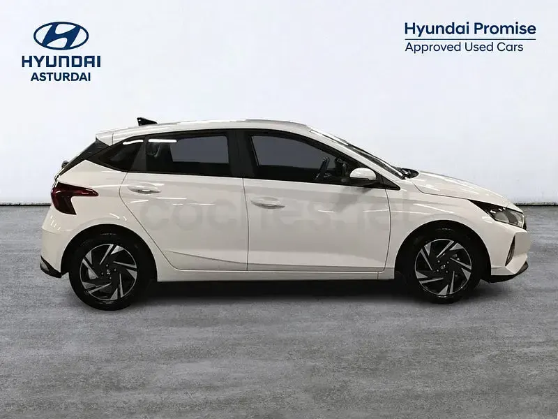 Usado Hyundai i20 84 CV (61 kW) 2023 Blanco Utilitario