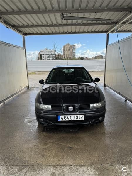 Negro Usado 2003 Seat Leon Berlina | 2500 € (Buen precio) - Imagen 1/3