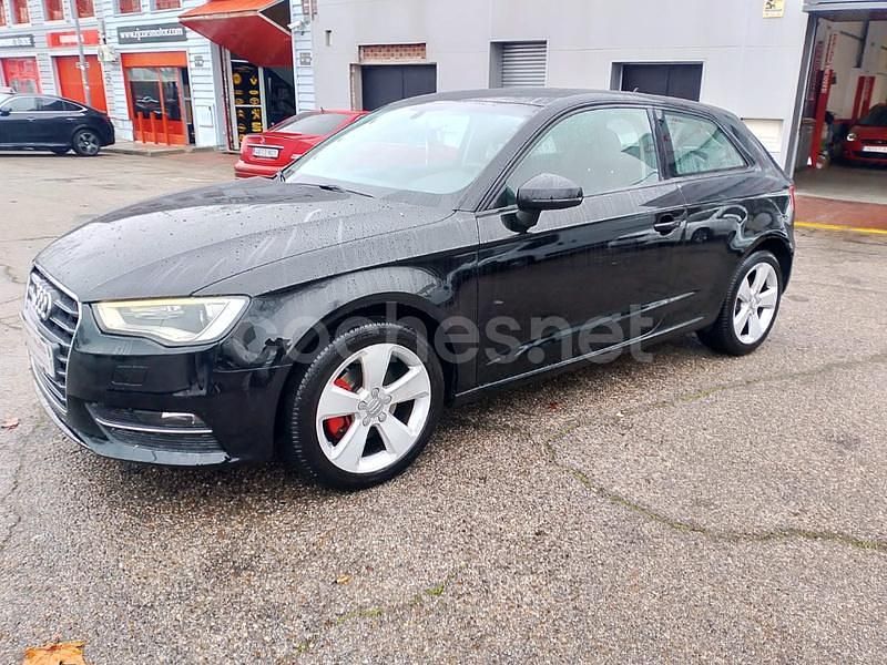 Negro Usado 2014 Audi A3 Ambiente Berlina | 9999 € (Buen precio) - Imagen 1/4