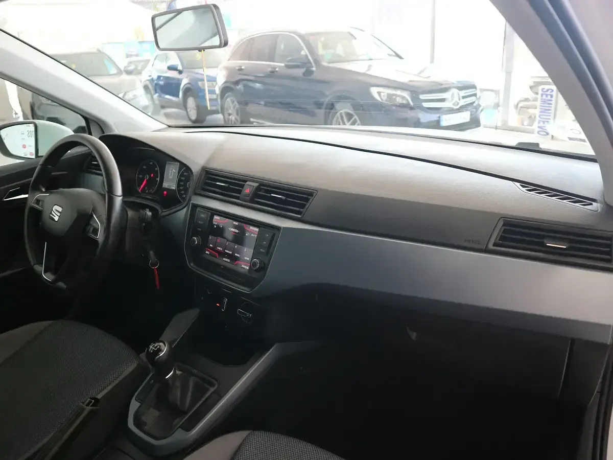 Usado Seat Arona Ecomotive 95 CV (69 kW) 2020 Blanco SUV
