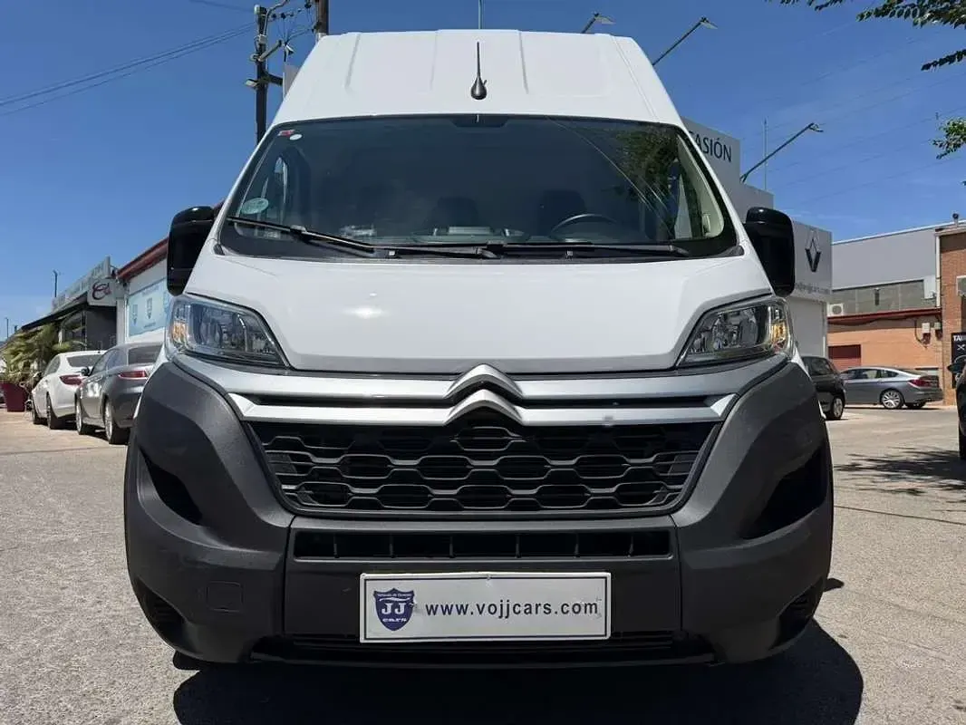 Usado Citroën Jumper 139 CV (102 kW) 2023 Blanco Monovolumen