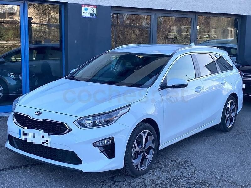 Usado Kia Ceed GT GT-Line 115 CV (84 kW) 2020 Blanco Familiar