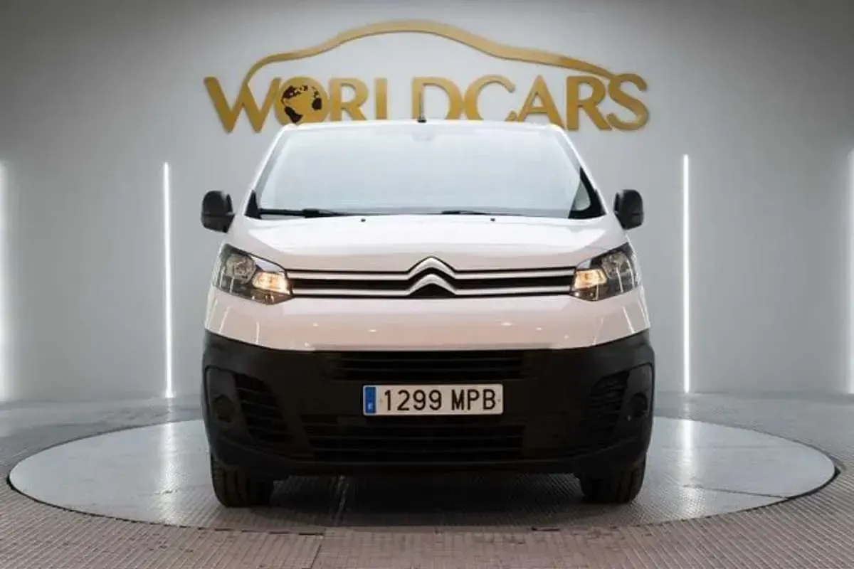 Usado Citroën Jumpy 120 CV (88 kW) 2024 Blanco Monovolumen
