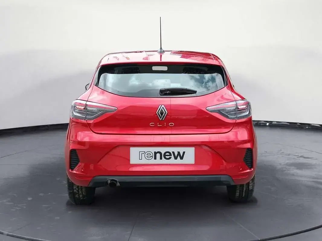 Usado Renault Clio Evolution 91 CV (66 kW) 2024 Rojo Utilitario