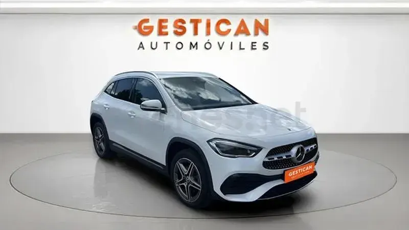 Usado Mercedes GLA250 218 CV (160 kW) 2023 Blanco SUV