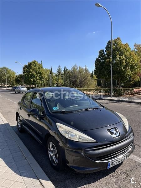 Negro Usado 2008 Peugeot 207 Berlina | 2500 € (Un poco caro) - Imagen 1/4