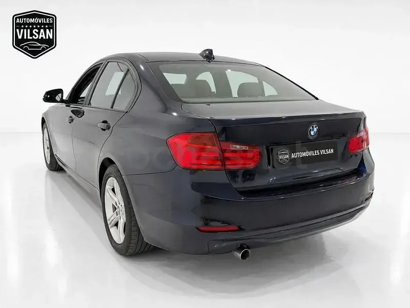 Usado BMW 318 143 CV (105 kW) 2015 Azul Berlina