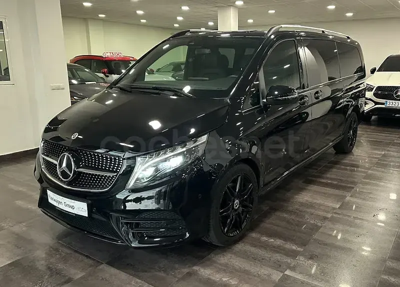 Usado Mercedes V300 Avantgarde 239 CV (175 kW) 2024 Negro Monovolumen